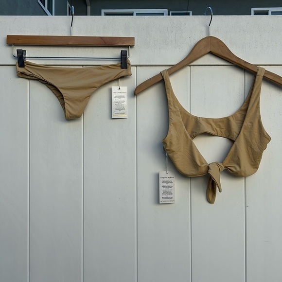 NWT Frankies Bikinis Skimpy Nude Color Bikini with Tie Front Top  Cheeky Bottom - Picture 1 of 14